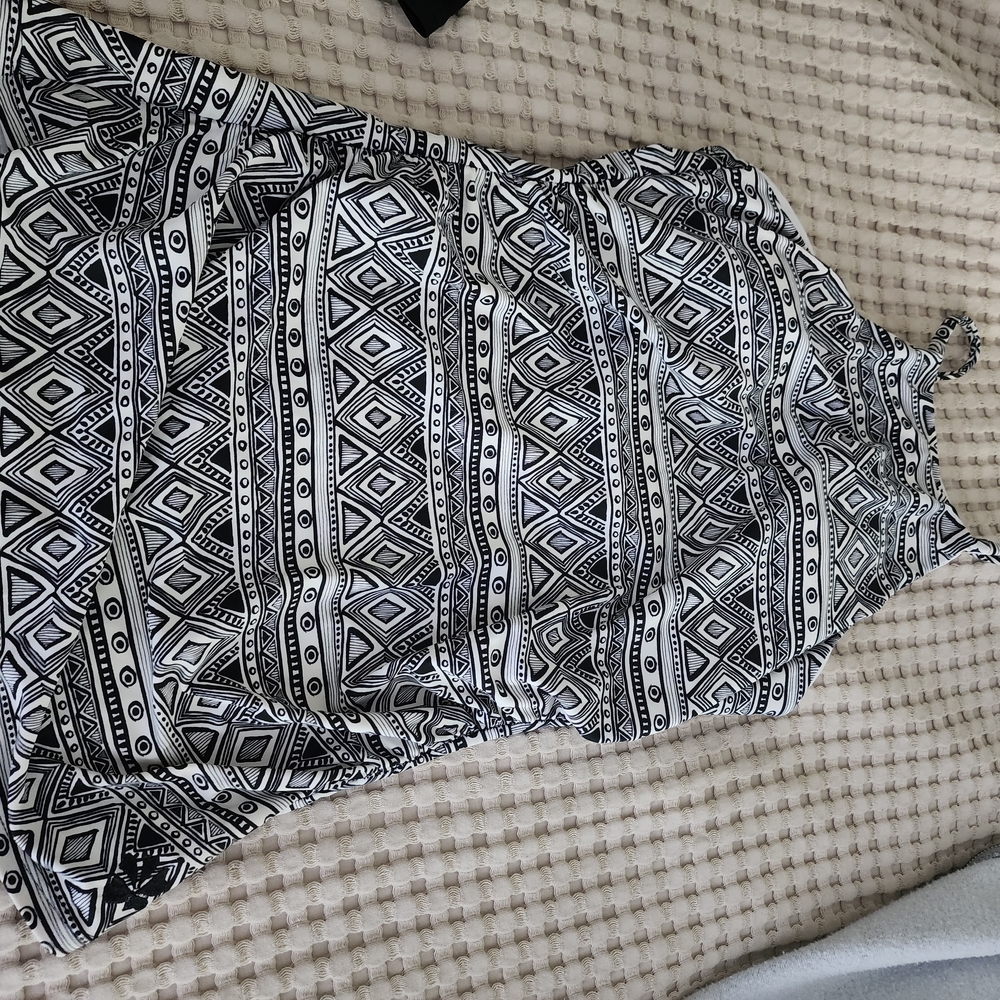 Hapari Halter Swim Top Black And White
